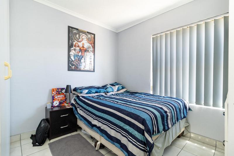 To Let 1 Bedroom Property for Rent in Loevenstein Western Cape